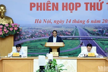 Thủ tướng Phạm Minh Chính chủ trì phiên họp.