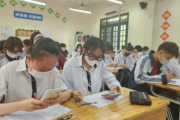 Giờ học của học sinh Trường trung học phổ thông Lý Thường Kiệt (Long Biên, Hà Nội)