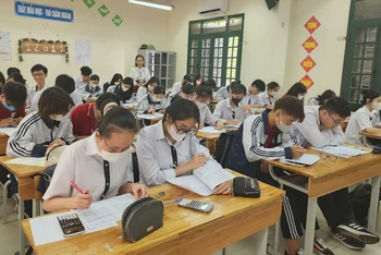 Giờ học của học sinh Trường trung học phổ thông Lý Thường Kiệt, quận Long Biên, Hà Nội.