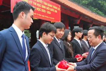 Học sinh Hà Nội tham dự kỳ thi học sinh giỏi quốc gia năm học 2023-2024.