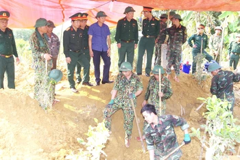 Đội 584 đang tiềm kiếm hài cốt các liệt sĩ tại xã Hải Xuân, huyện Hải Lăng.