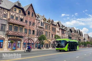 Sở Giao thông vận tải tỉnh Kiên Giang vừa cấp phép cho hai tuyến xe buýt nội tỉnh hoạt động tại Phú Quốc.
