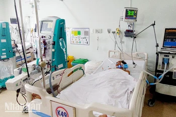 2 trong số 3 bệnh nhân nhập viện do ngộ độc rượu có chứa methanol ở Kiên Giang đã tử vong.