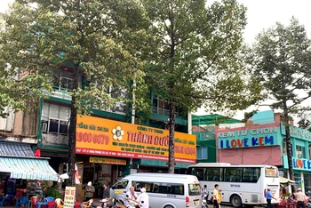 Nhà xe Thành Bưởi tại quận 5, Thành phố Hồ Chí Minh.