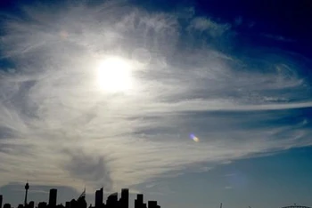 Nắng nóng gay gắt tại thành phố Sydney, Australia. (Ảnh: AFP/TTXVN)