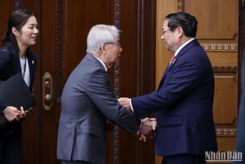 Thủ tướng Chính phủ Phạm Minh Chính đã hội kiến với Chủ tịch Thượng viện Otsuji Hidehisa. (Ảnh: Nhật Bắc)