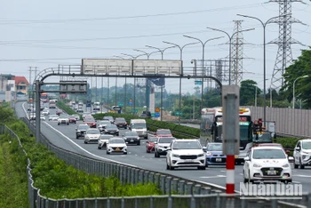 Theo báo cáo của Văn phòng Bộ Công an, 5 ngày nghỉ lễ, toàn quốc xảy ra vụ 347 tai nạn giao thông, làm chết 138 người, bị thương 285 người. 