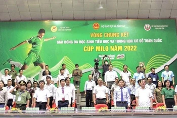 Các đại biểu dự lễ khai mạc vòng chung kết Giải Bóng đá học sinh tiểu học và trung học cơ sở toàn quốc Cup Milo năm 2022.