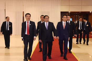 Thủ tướng Phạm Minh Chính, Phó Thủ tướng Vũ Đức Đam cùng các đại biểu đến dự chương trình.