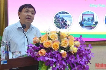 Phó Bí thư Thường trực Tỉnh ủy Đồng Tháp Phan Văn Thắng phát biểu tại hội nghị. 