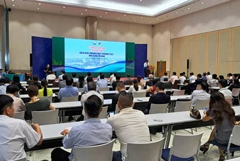 Toàn cảnh lễ công bố Sách Xanh tỉnh Bình Dương năm 2022.