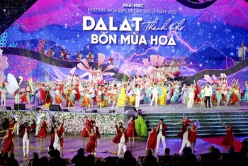 Hoạt cảnh trong đêm khai mạc Festival Hoa Đà Lạt lần thứ IX - năm 2022. 