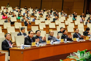 [Ảnh] Chủ tịch Quốc hội Vương Đình Huệ dự Hội nghị triển khai nhiệm vụ năm 2023 của Văn phòng Quốc hội 