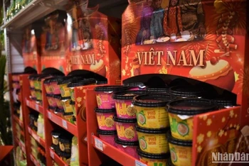Sản phẩm thương hiệu Việt dần được người tiêu dùng Pháp tin tưởng và ưa chuộng tiêu dùng. (Ảnh: MINH DUY) 