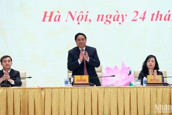 Thủ tướng Phạm Minh Chính dự và chỉ đạo hội nghị.