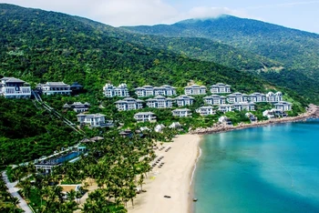 InterContinental Danang Sun Peninsula Resort, Khu nghỉ mát 5 sao ở bán đảo Sơn Trà nổi tiếng thế giới.