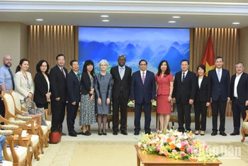 [Ảnh] Thủ tướng Phạm Minh Chính tiếp Tổng Giám đốc ILO Gilbert F. Houngbo