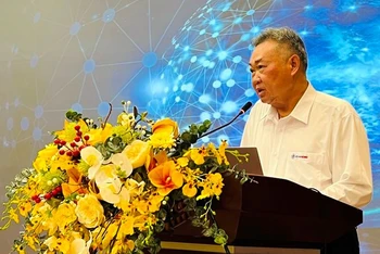 Ông Phạm Quốc Bảo, Chủ tịch Hội đồng thành viên EVNHCMC phát biểu tại hội thảo.