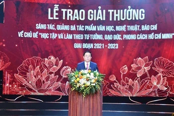 Đồng chí Nguyễn Trọng Nghĩa, Bí thư Trung ương Đảng, Trưởng Ban Tuyên giáo Trung ương phát động Giải thưởng giai đoạn 2023-2025. 