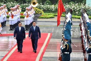 [Ảnh] Thủ tướng Phạm Minh Chính chủ trì Lễ đón Thủ tướng Vương quốc Campuchia Hun Manet