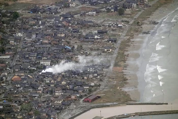 Cảnh tàn phá tại khu vực ven biển ở Suzu, tỉnh Ishikawa, Nhật Bản sau loạt trận động đất gây sóng thần ngày 2/1/2024. (Ảnh: Kyodo/TTXVN)