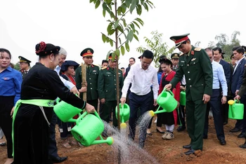Chủ tịch nước Võ Văn Thưởng dự “Tết trồng cây đời đời nhớ ơn Bác Hồ” Xuân Giáp Thìn năm 2024