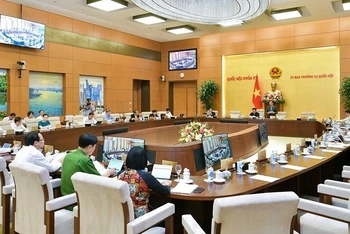 Một phiên họp của Ủy ban Thường vụ Quốc hội khóa XV. (Ảnh: quochoi.vn)