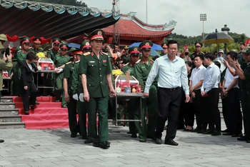 Tỉnh Hà Giang tổ chức truy điệu và an táng hài cốt liệt sĩ tại Nghĩa trang Liệt sĩ Vị Xuyên.