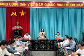 Tỉnh ủy Bến Tre làm việc với Liên minh Hợp tác xã về phát triển kinh tế tập thể.