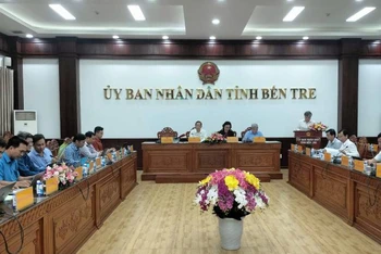 Tỉnh Bến Tre họp báo cung cấp thông tin về hội nghị xúc tiến đầu tư năm 2024. (Ảnh: HOÀNG TRUNG)