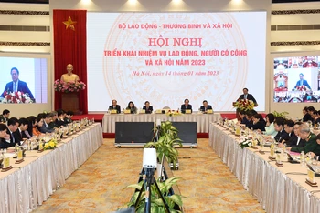 Thủ tướng Phạm Minh Chính dự và chỉ đạo Hội nghị triển khai nhiệm vụ lao động, người có công và xã hội năm 2023. 