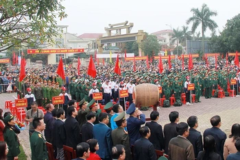 Gần 1.500 thanh niên Hà Tĩnh hăng hái tòng quân trong trong dịp đầu Xuân Quý Mão.