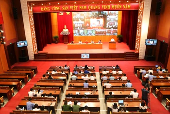 Quang cảnh buổi tiếp xúc cử tri tại Quảng Ninh.