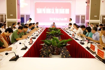 Quang cảnh buổi làm việc của Phó Thủ tướng Trần Lưu Quang với tỉnh Quảng Ninh.