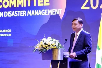 Thứ trưởng Nông nghiệp và Phát triển nông thôn Nguyễn Hoàng Hiệp phát biểu khai mạc Hội nghị.