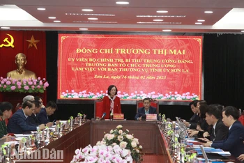 Đồng chí Trương Thị Mai phát biểu chỉ đạo tại buổi làm việc với Ban Thường vụ Tỉnh ủy Sơn La.