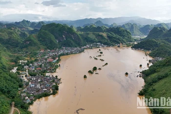 276 hộ tại các bản của xã Tông Cọ, huyện Thuận Châu đã bị ngập úng bởi mưa lũ.
