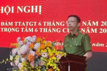 Thiếu tướng Nguyễn Hồng Ky, Phó Giám đốc Công an thành phố Hà Nội phát biểu tại hội nghị.