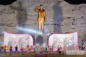 Lễ vinh danh “Nghệ thuật xòe Thái” được UNESCO ghi danh là di sản văn hóa phi vật thể đại diện của nhân loại.