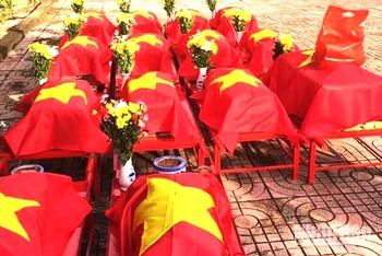 Sau Lễ truy điệu, các hài cốt liệt sĩ được an táng tại Nghĩa trang liệt sĩ huyện Ea Súp.