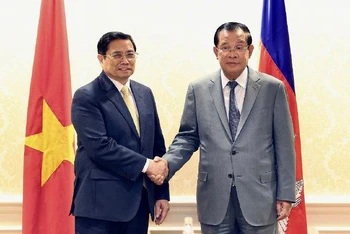 Thủ tướng Việt Nam Phạm Minh Chính và Thủ tướng Campuchia Samdech Techo Hun Sen. (Ảnh: Swift News)