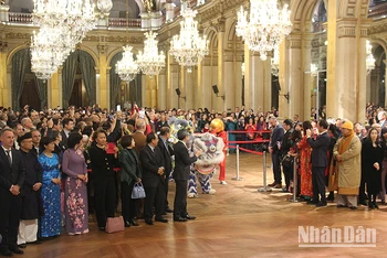 Tết cổ truyền Việt Nam đón năm mới Quý Mão 2023 được tổ chức trang trọng tại Tòa Thị chính Paris. 