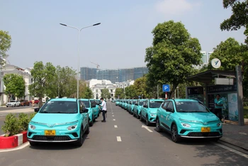 Taxi Xanh SM tại TP Hồ Chí Minh, chạy bằng điện, thân thiện với môi trường.
