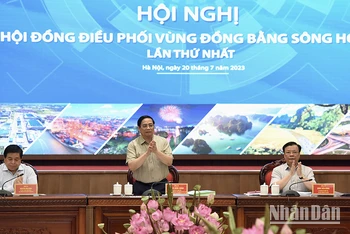 Thủ tướng Phạm Minh Chính dự và phát biểu chỉ đạo hội nghị. (Ảnh: TRẦN HẢI)