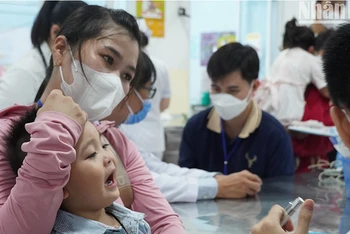 Tỷ lệ nhập viện và ca nặng từ các tỉnh chuyển đến Thành phố Hồ Chí Minh chiếm khoảng 80%.