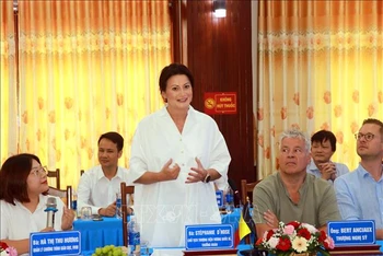 Chủ tịch Thượng viện Vương quốc Bỉ Stephanie D’Hose phát biểu tại buổi làm việc với lãnh đạo tỉnh Quảng Trị. (Ảnh: TTXVN)