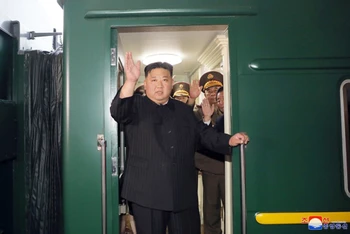 Nhà lãnh đạo Triều Tiên Kim Jong-un lên đường tới Nga từ ga tàu hỏa ở Bình Nhưỡng, ngày 10/9/2023. (Ảnh: Yonhap/TTXVN)