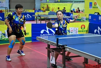 Mai Hoàng Mỹ Trang và Nguyễn Ngọc Yên Nhi giành thắng lợi 3-1 tại trận bán kết đôi nữ.