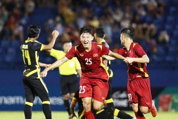 Trực tiếp bóng đá: U19 Việt Nam - U19 Thái Lan, Giải U19 quốc tế (18 giờ 30 phút, 9/8)