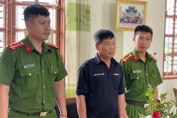 Cơ quan Cảnh sát điều tra Công an Sơn La thi hành quyết định khởi tố vụ án, khởi tố bị can và lệnh bắt tạm giam đối với Nguyễn Văn Miên.